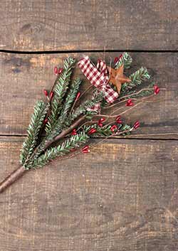 Homespun Holiday Pine & Pip Berry Pick